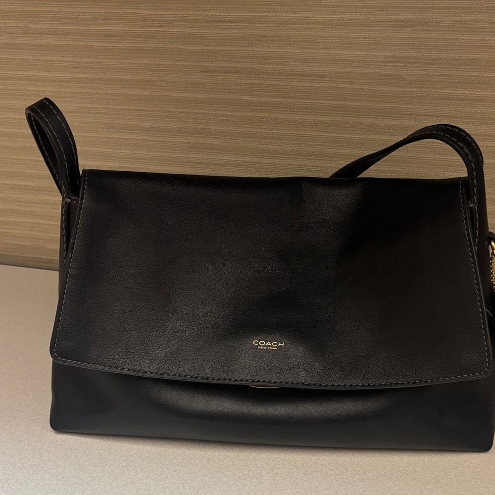 COACH Black Chelsea 30